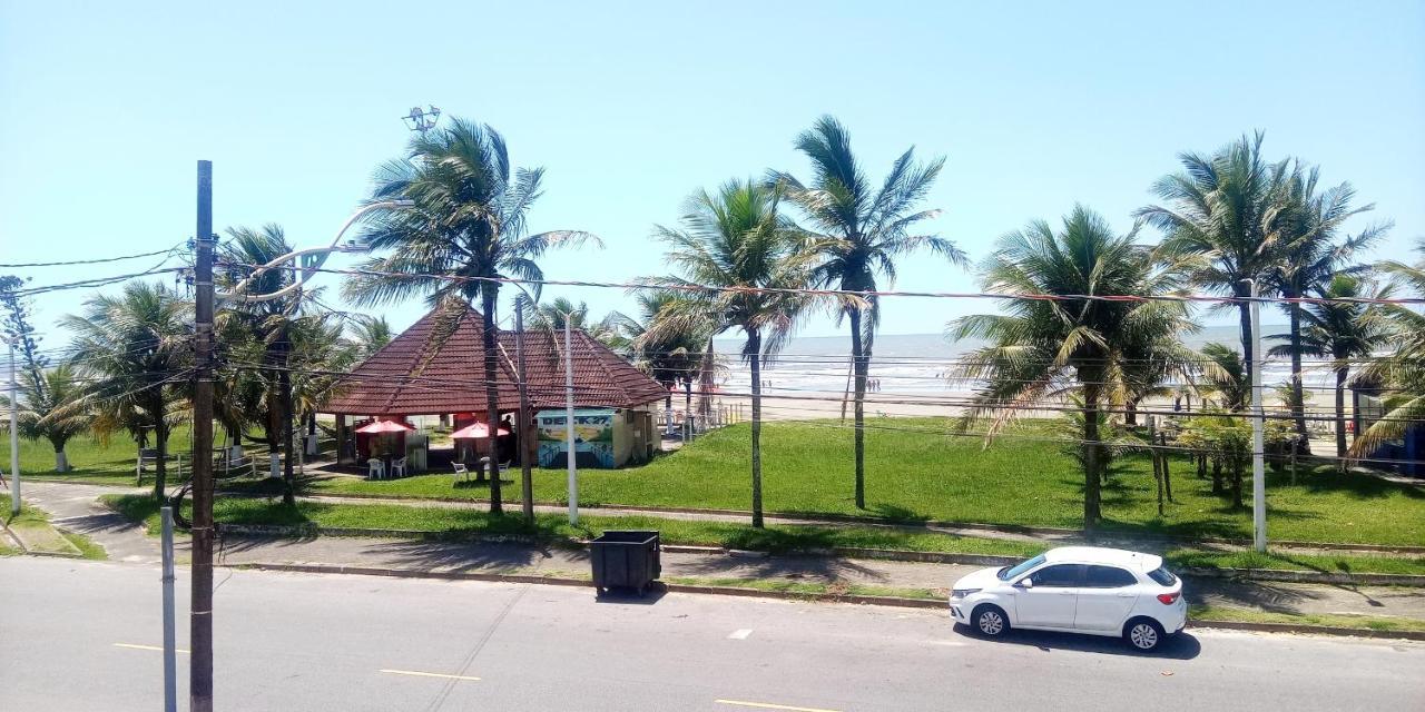Apto Aluguel Na Temporada Pe Na Areia Peruibe Sp Екстер'єр фото